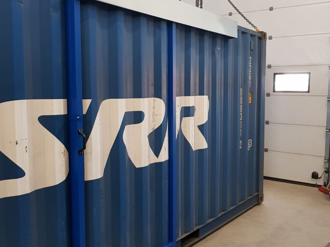 20ft Hi Cube Container (9′ 6″ high) suitable for IBC storage Sliding Door - Image 6