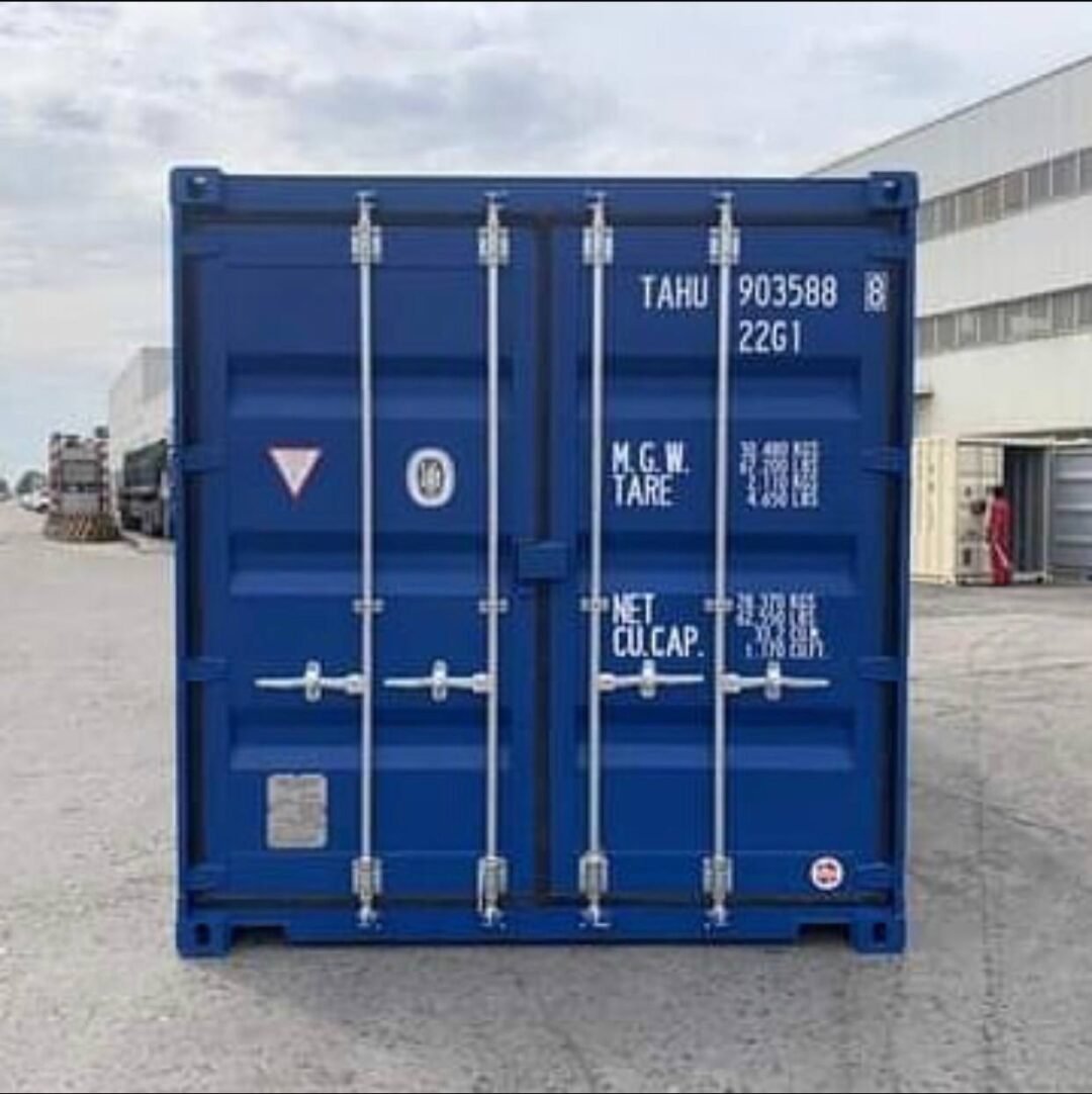 40ft High Cube (9′ 6″ high) Full Side Access Container - Image 4